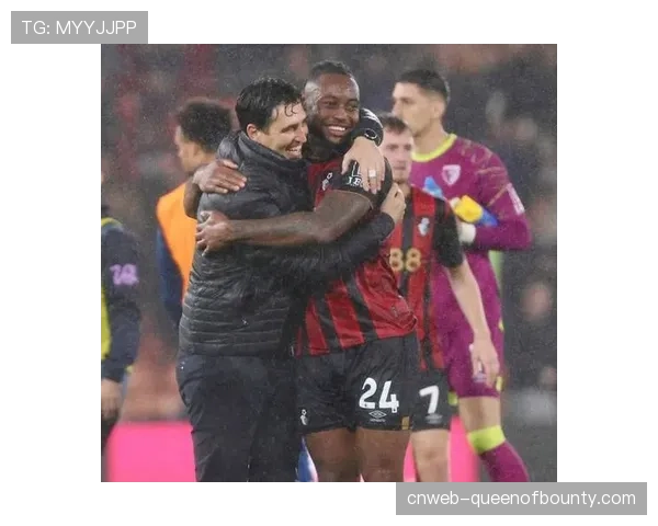 从两球落后到三球逆转，伯恩茅斯主帅伊劳拉赛后盛赞球队韧性